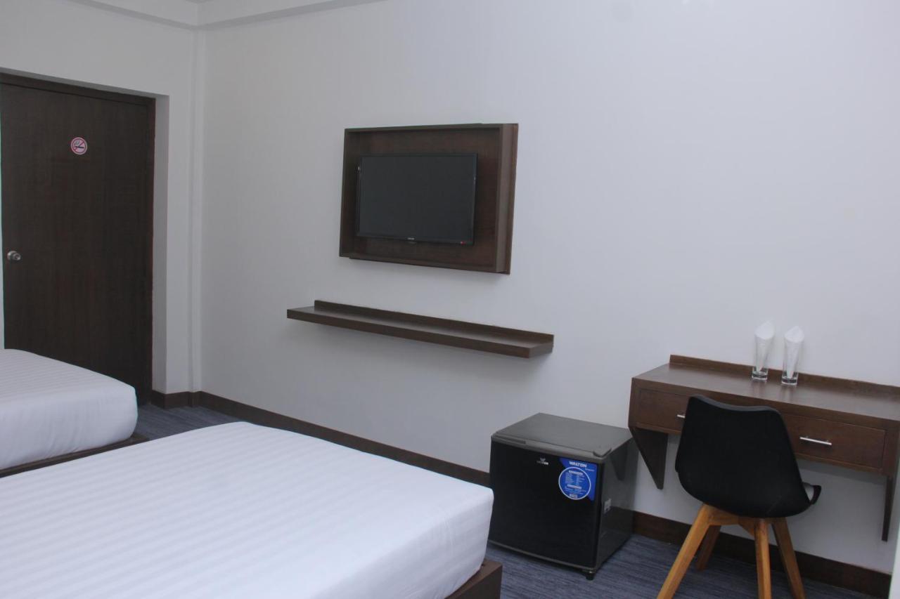 Hotel Zakaria International Dhaka Esterno foto