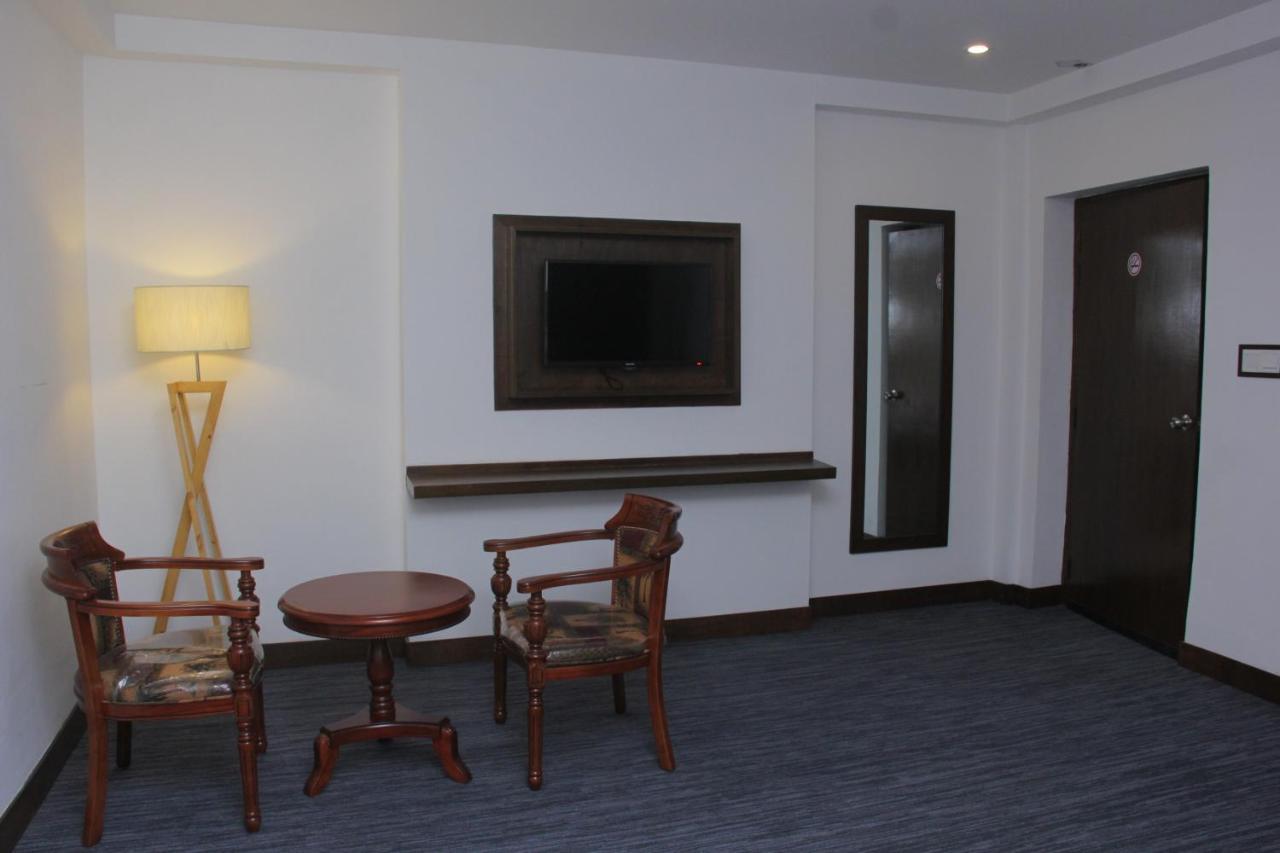 Hotel Zakaria International Dhaka Esterno foto