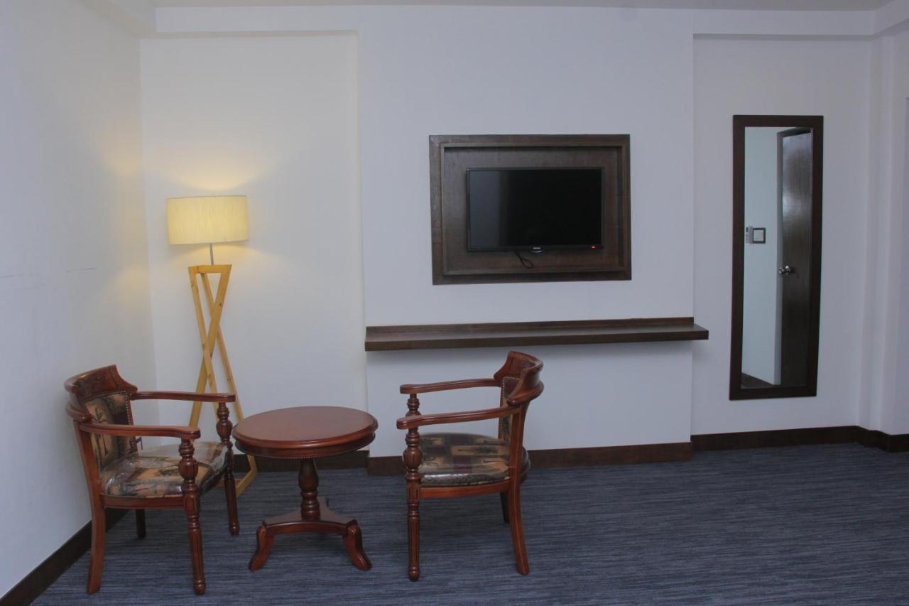 Hotel Zakaria International Dhaka Esterno foto