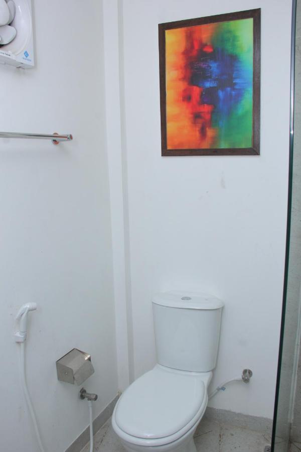 Hotel Zakaria International Dhaka Esterno foto