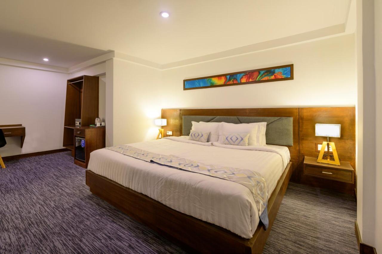 Hotel Zakaria International Dhaka Esterno foto