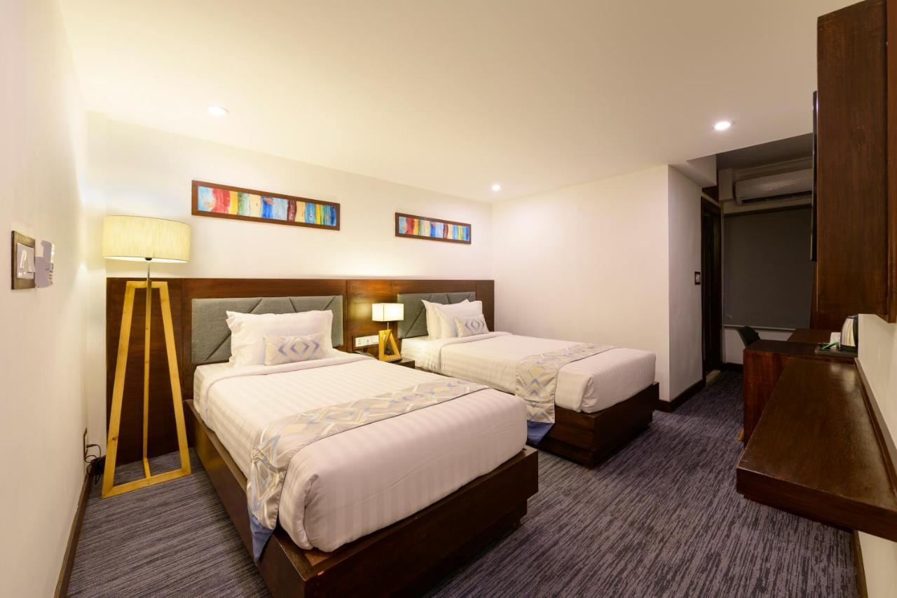 Hotel Zakaria International Dhaka Esterno foto
