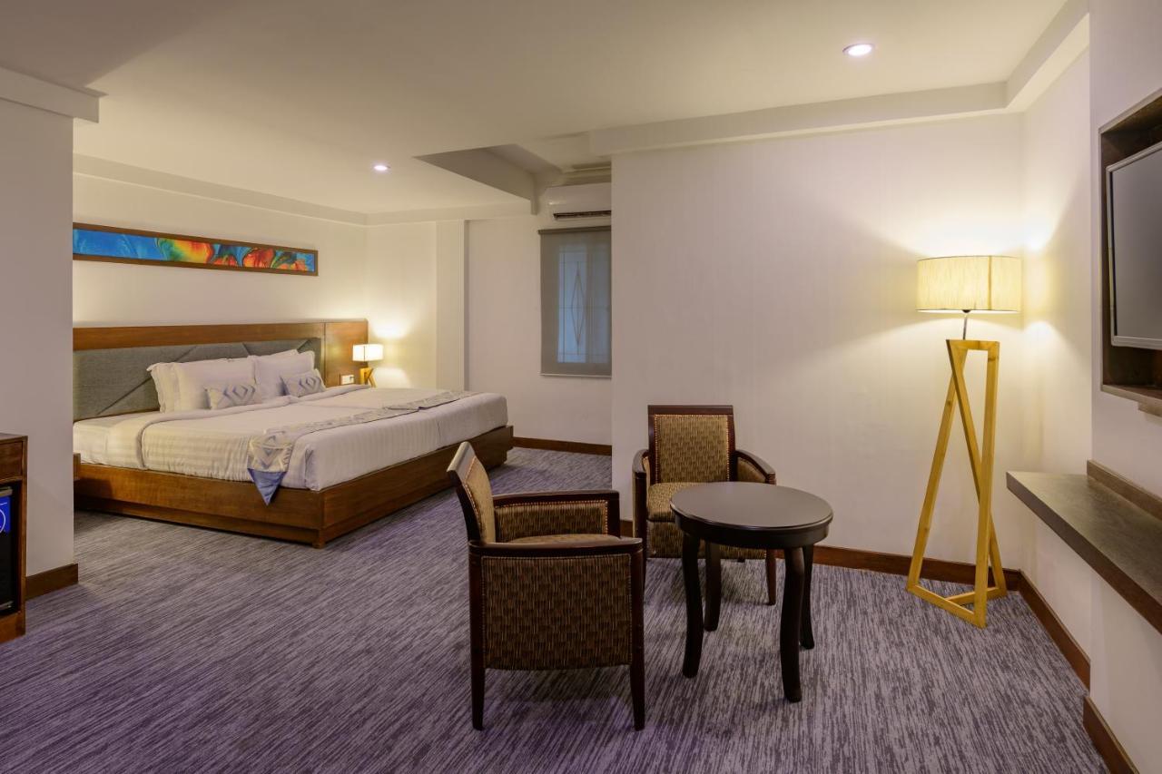 Hotel Zakaria International Dhaka Esterno foto
